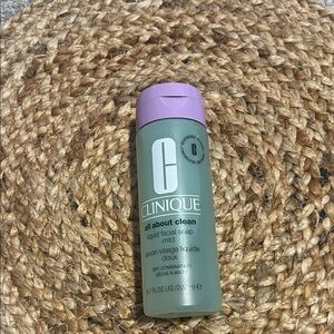 Clinique All About Clean Liquid Facial Soap in Mint Green with Lavender Cap